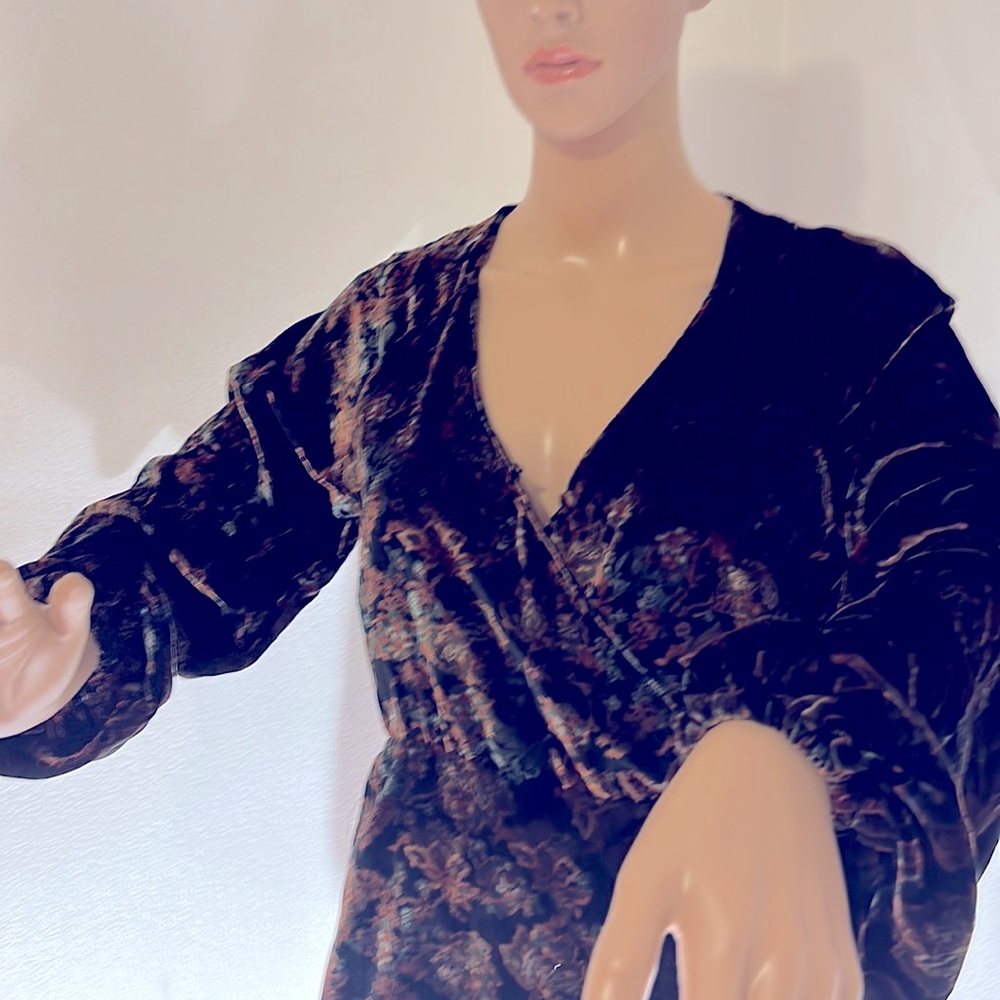 New mini dress Chelsea and Violet velvet